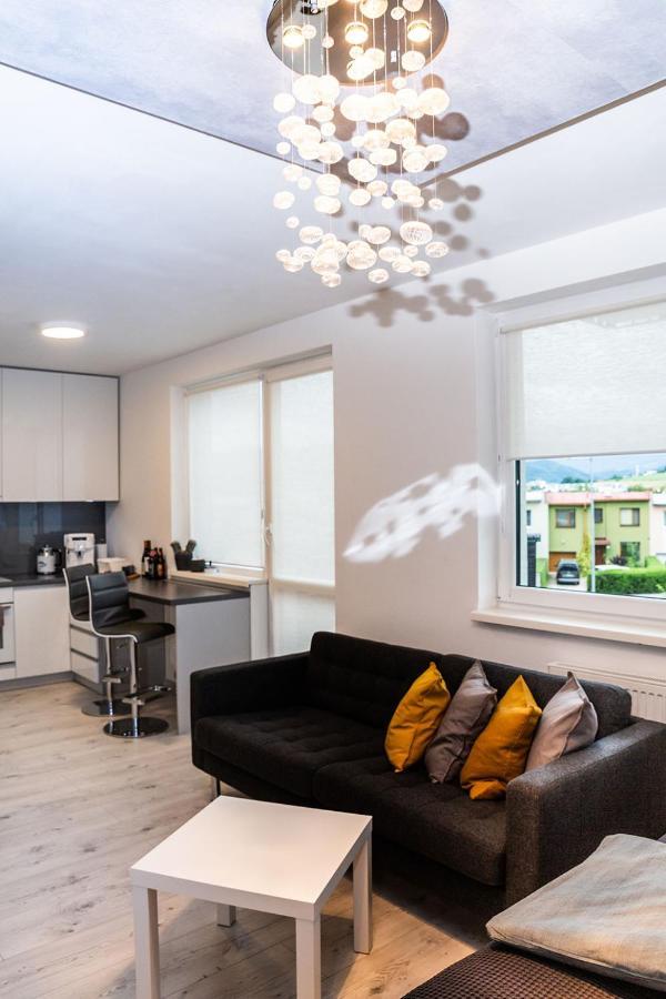 Apartment Apartment,private Parking, Balcony, Smart Check In *