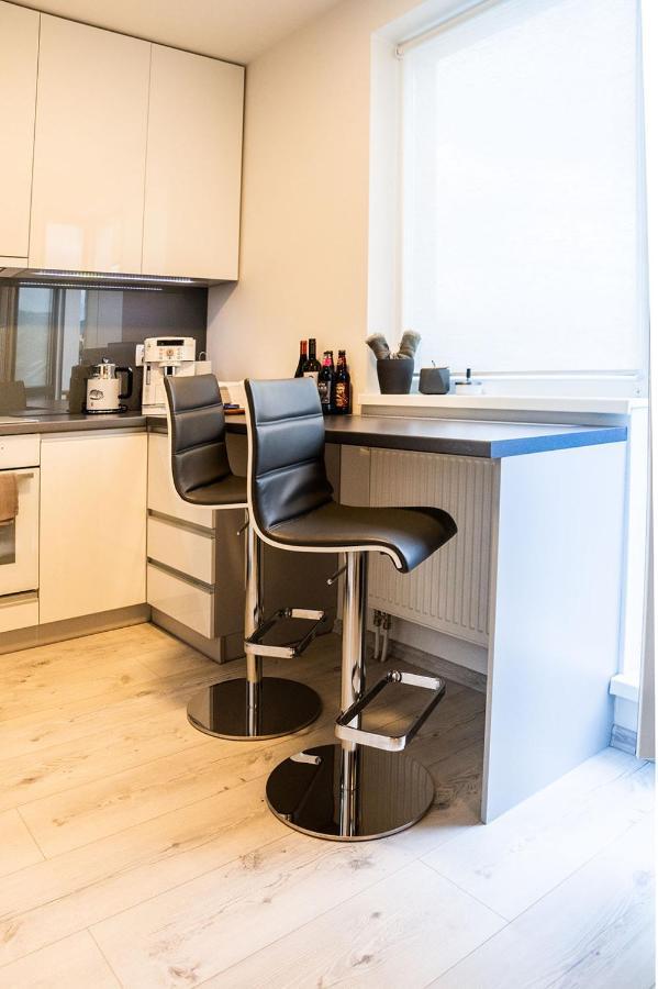Apartment,private Parking, Balcony, Smart Check In